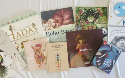 Colección de cuentos para niños mayores, con títulos como "Hadas", "Mamá Naturaleza" y "El Ratón más Grande del Mundo".