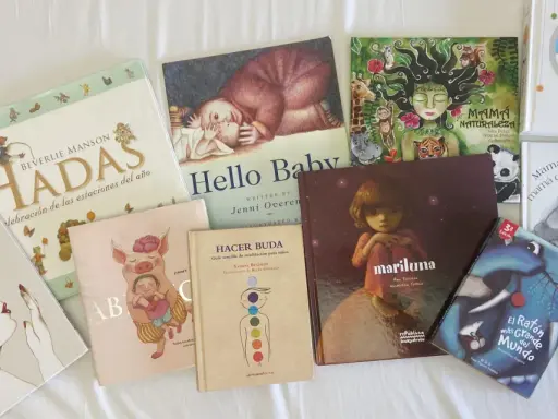 Colección de cuentos para niños mayores, con títulos como "Hadas", "Mamá Naturaleza" y "El Ratón más Grande del Mundo".